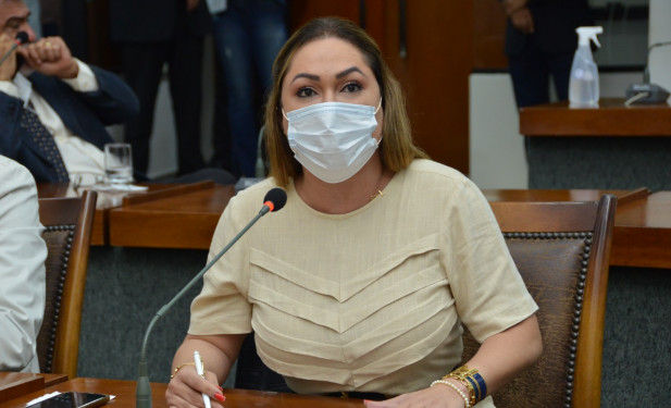 Luana Ribeiro reforça compromisso com servidores do Sistema Socioeducativo