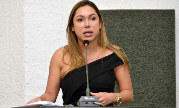 Luana Ribeiro quer urgência na pavimentação asfáltica de trecho do Jalapão