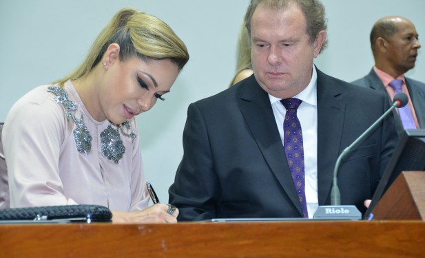 Luana garante agilidade nos trabalhos da Casa; Carlesse pede apoio dos parlamentares