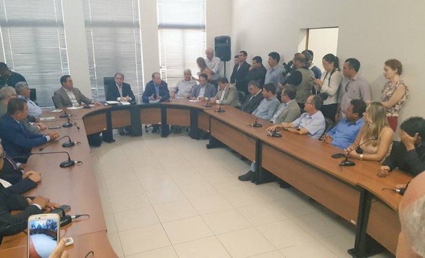 Luana Ribeiro participa da posse de Jairo Mariano na presidência da ATM