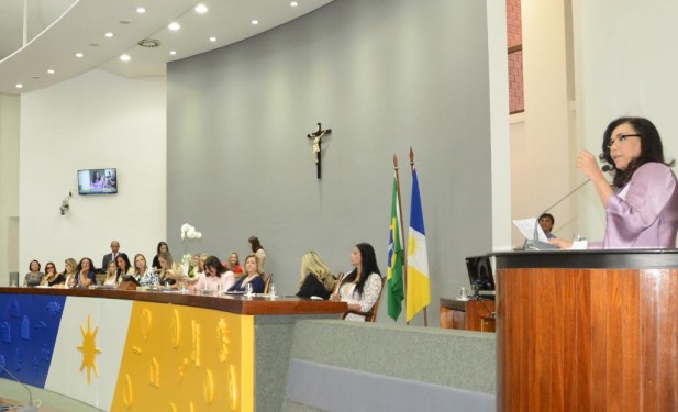 Homenageadas destacam conquistas de direitos das mulheres