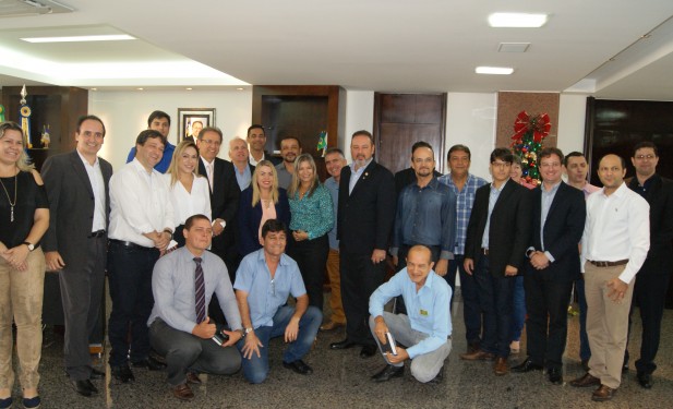 Luana Ribeiro defende alívio fiscal para pequenas empresas em reunião com governador e empresários