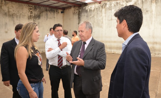 Visita às unidades de Segurança de Gurupi acontece em momento tenso e revela precariedade na infraestrutura
