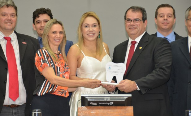 Sessão solene proposta por Luana homenageia cirurgiões- dentistas e destaca desafios da profissão