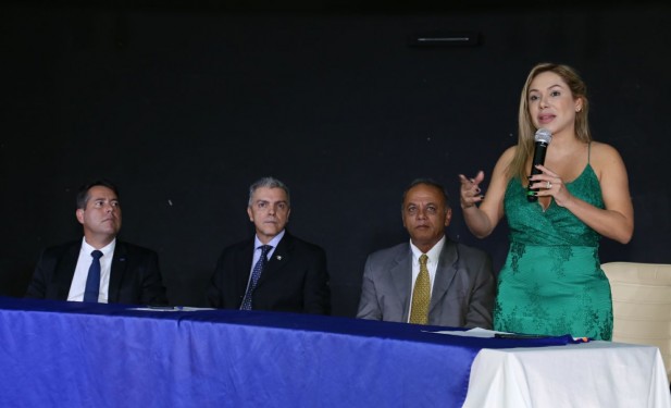 Luana destaca importância da qualificação no XXI ENATO