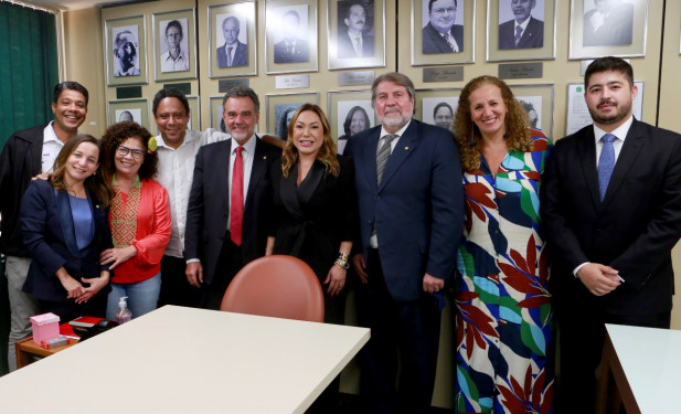 Em Brasília, Luana Ribeiro é recebida pela bancada federal do PCdoB