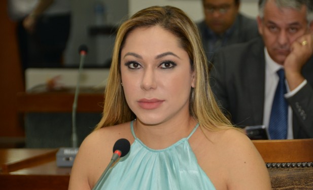 Projeto de Lei de Luana Ribeiro prevê benefício na aposentadoria de servidores que estão trabalhando na pandemia