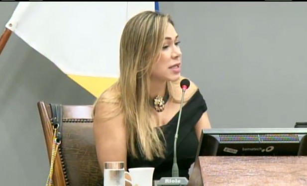 Luana volta a cobrar do governo a convocação dos concursados da Polícia Civil e Defesa Social