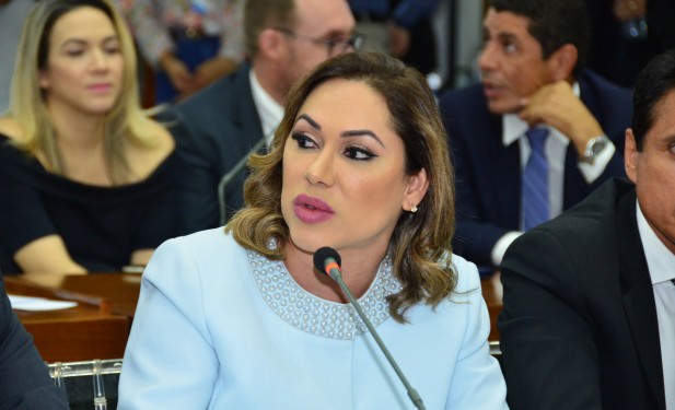 Viabilizada com emenda de Luana Ribeiro, Prefeitura de Xambioá comemora obra que incentivará prática esportiva no município